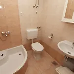 بيت ضيافة Dalmadino