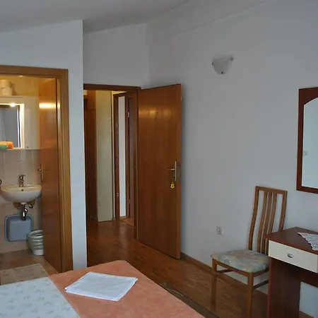 Casa de hóspedes Dalmadino 3*