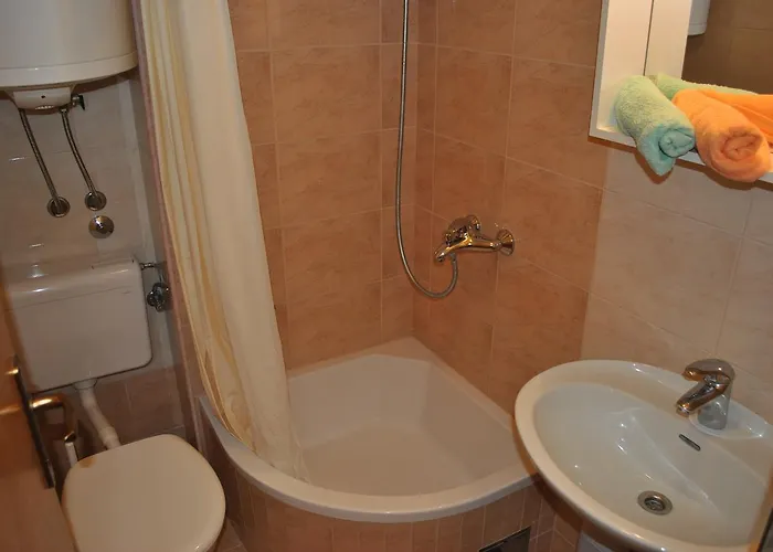 Gasthuis Dalmadino 3*