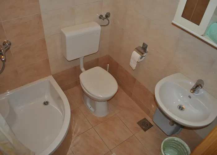 Dalmadino 3* Макарська