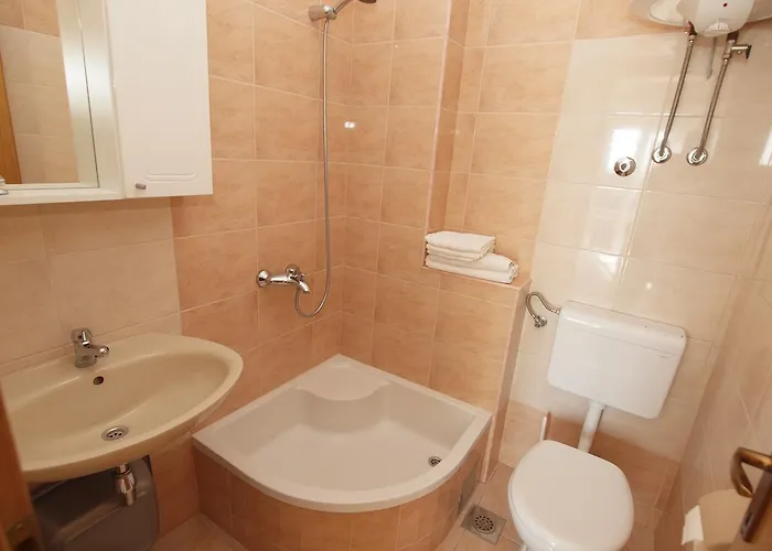 Dalmadino Gasthuis 3*