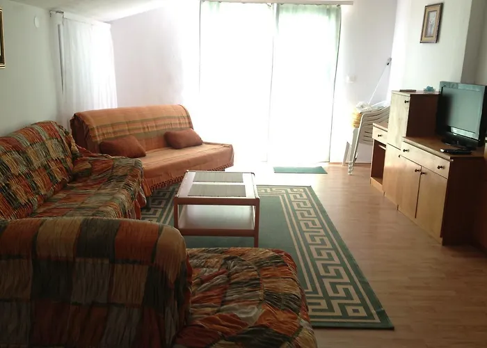 Pensionat Dalmadino Makarska