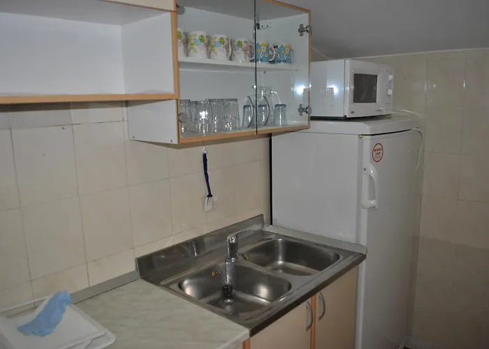 Dalmadino Pensionat Makarska